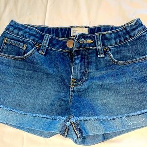 GAP shorts